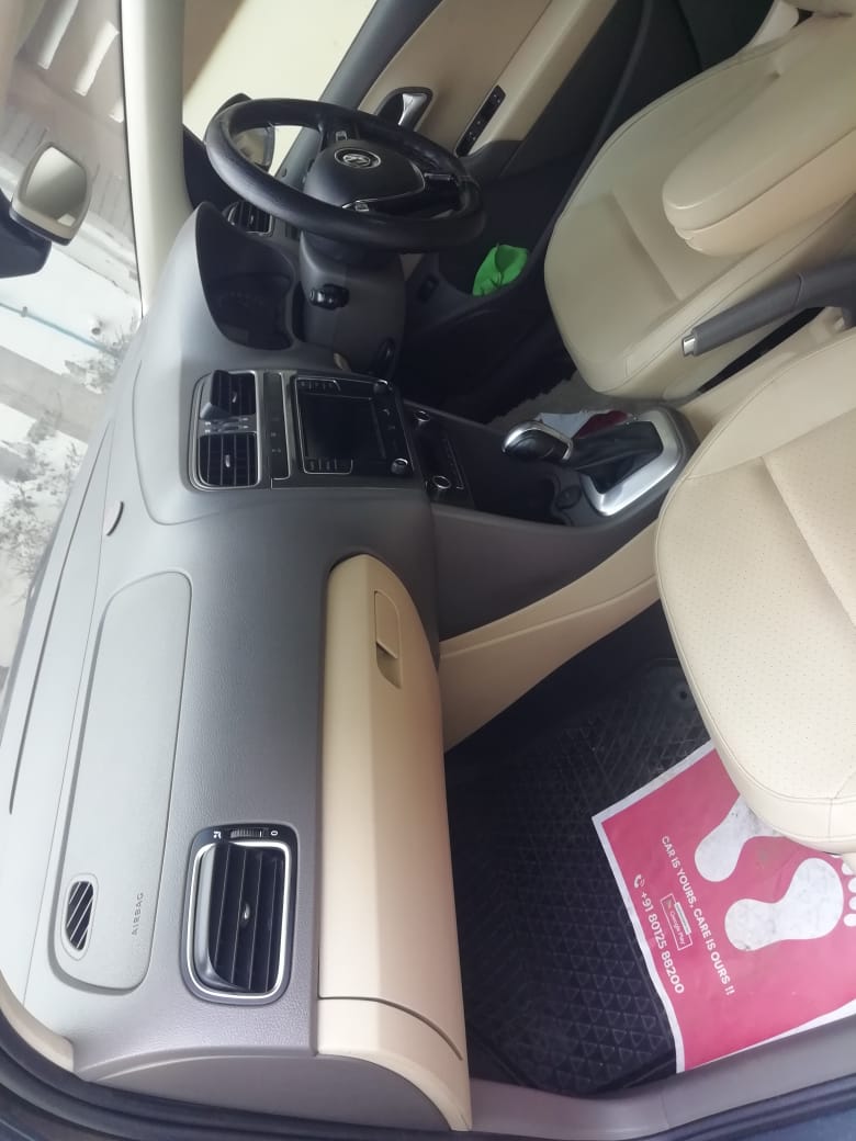 Volkswagen Vento(2020-2022) Highline 1.0 Petrol At